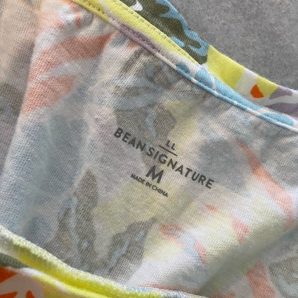 L.L. Bean Signature Size M Rangeley Cotton Tee Scoop Neck Lemon Floral Tee Shirt - Picture 8 of 10